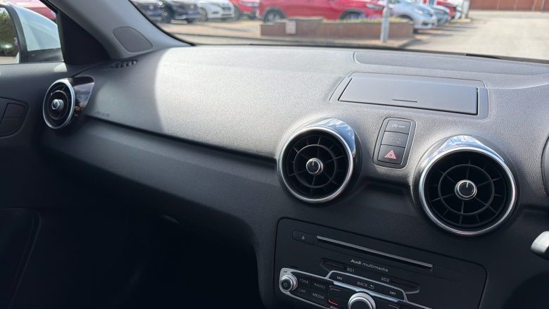 Audi A1 1.0 TFSI Sport Nav 5dr Petrol Hatchback